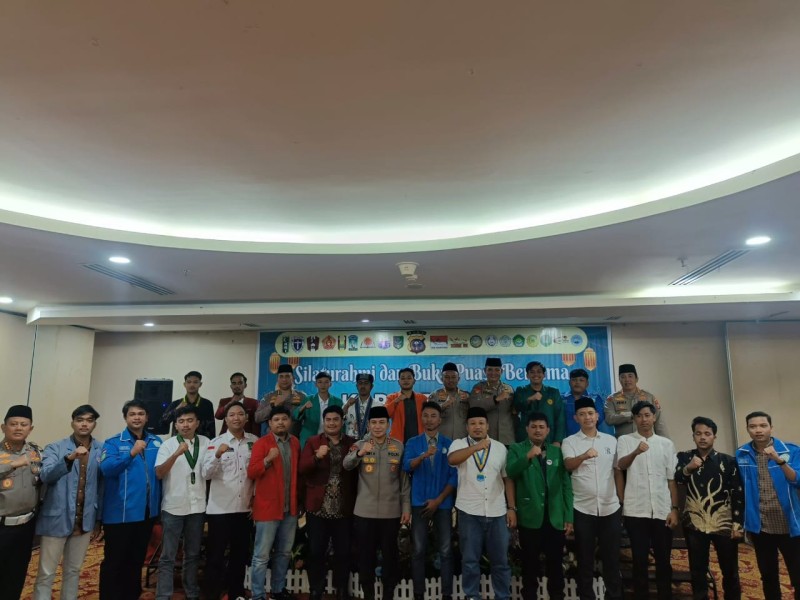 Kapolda Riau Gelar Silaturahmi dan Buka Puasa Bersama Mahasiswa: Perkuat Sinergi untuk Riau yang Lebih Harmonis