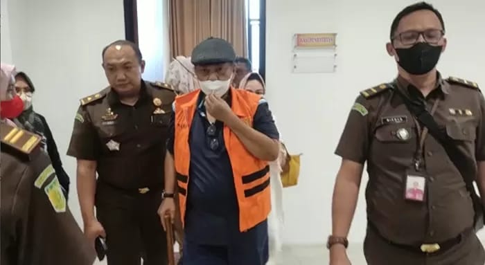 Mantan Bupati Inhil Indra Muchlis Adnan Ditahan Penyidik Kejati Riau