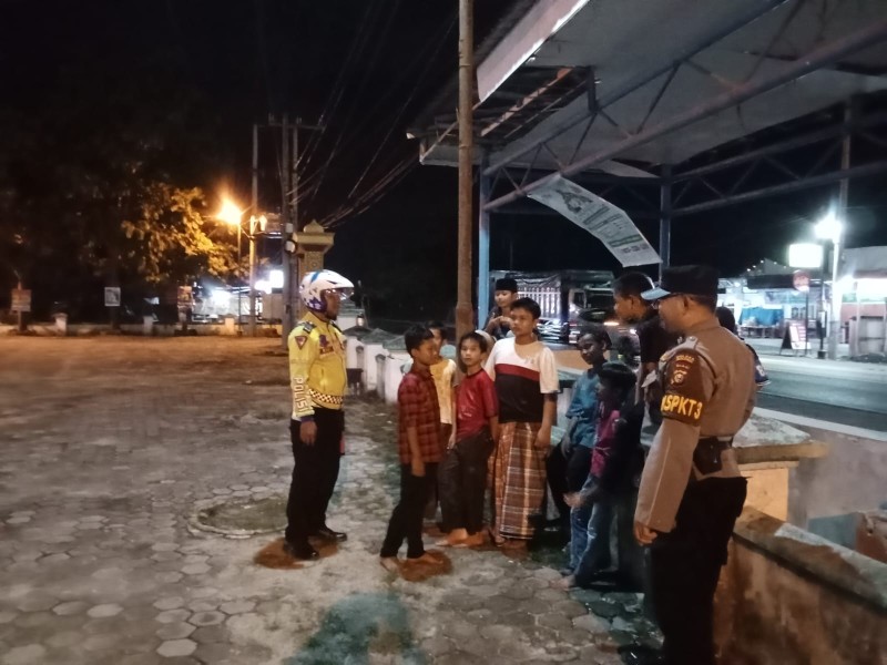 Polsek Bandar Seikijang Laksanakan Patroli Subuh, Antisipasi Balap Liar, Tawuran, dan C3 di Bulan Ramadhan
