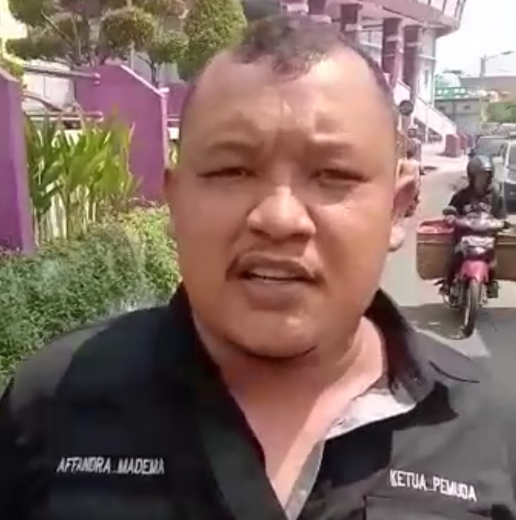 Warga Tutup Akses Jalan Puyuh Mas Menuju Jalan Kereta Api, Ini Alasannya..
