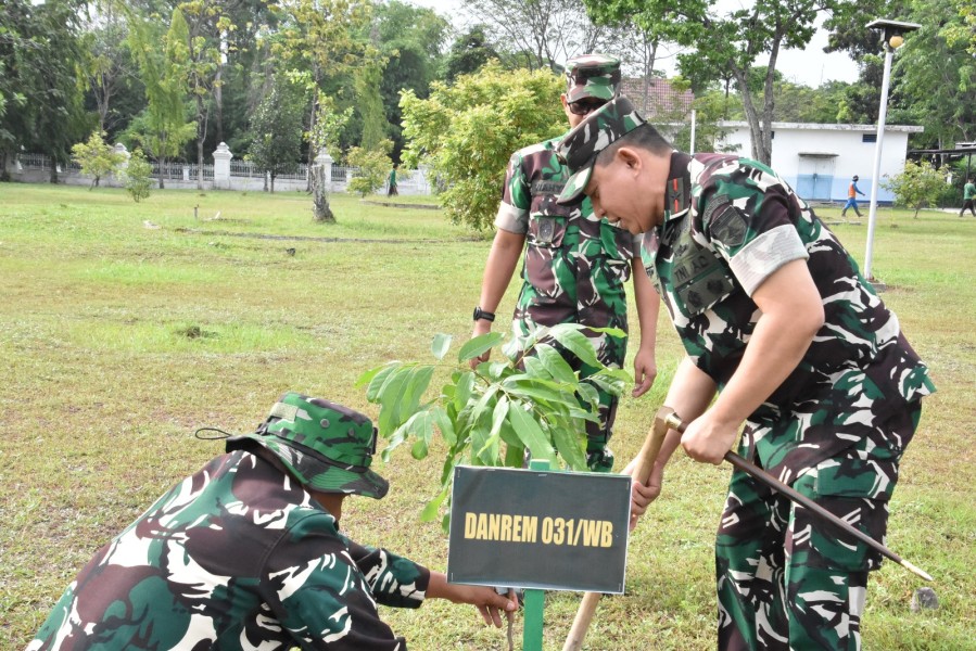 Danrem 031/WB Dampingi Pangdam XIX/TT Dalam Acara Karya Bakti Menyambut Hari Juang TNI AD Tahun 2025