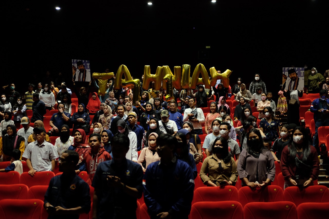 Bukti Cinta Budaya dan Kreatifitas, NasDem Riau Boyong Ratusan Warga Nobar Film 'Ngeri-Ngeri Sedap'