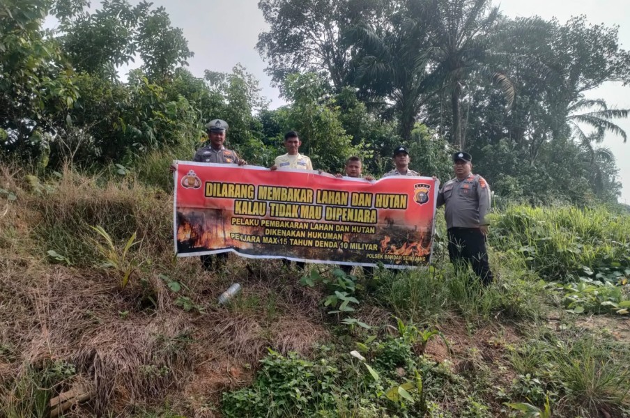 Patroli Karhutla! Kapolsek Bandar Sei Kijang Imbau Masyarakat Untuk Tidak Membakar Lahan