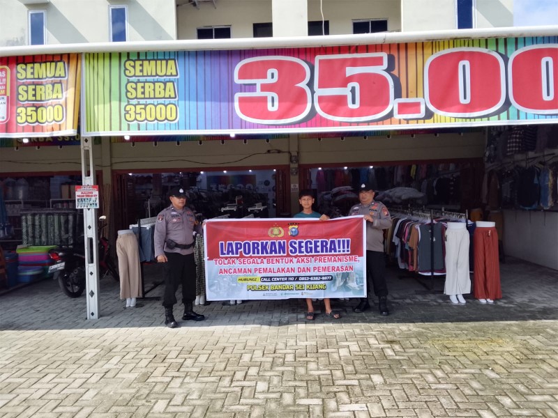 Polsek Bandar Sei Kijang Gelar Sosialisasi Menolak Premanisme di Toserba 35