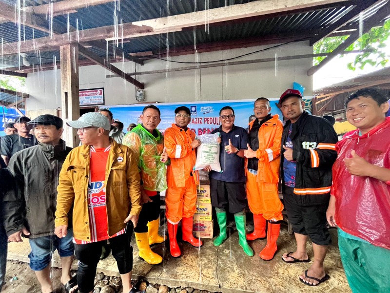 Bantu Warga Terdampak Bencana, Arisal Aziz Kerahkan 30 Unit Ambulance  dan Bagikan Sembako