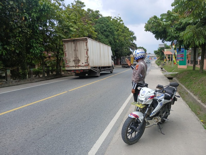 Unit Lantas Polsek Bandar Sei Kijang Melaksanakan Giat Preventif Patroli dan Pengaturan Arus Lalu Lintas
