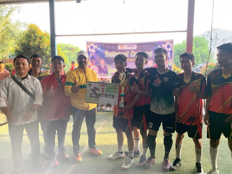 Ketum KONI Pekanbaru M Yasir tutup Turnamen Futsal STAI Al-Kifayah Riau