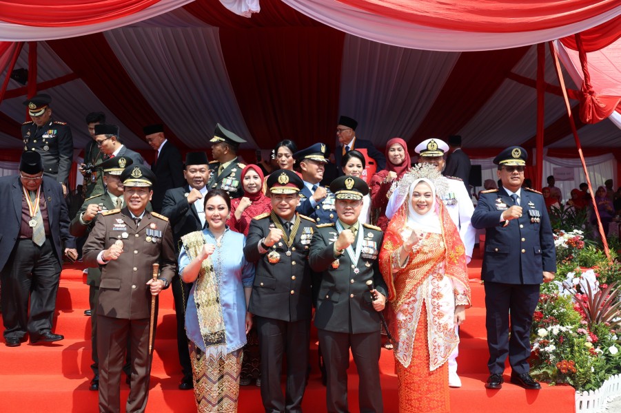 Bukan Sekadar Upacara, Pangdam XIX/Tuanku Tambusai Hadir Saat Semangat Kemerdekaan Menggema di Pekanbaru