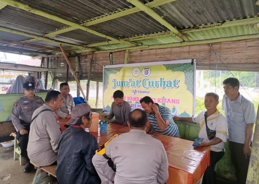 Polsek Bandar Sei Kijang Laksanakan Jum'at Curhat dengan Masyarakat