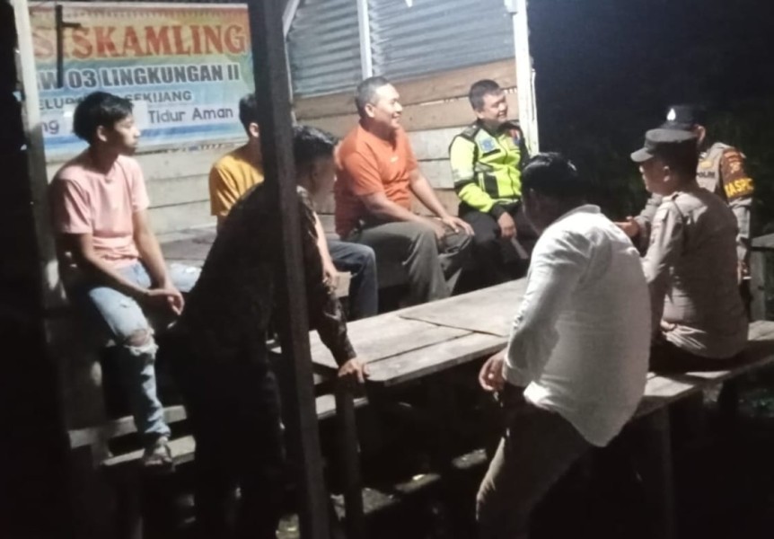 Aktifkan Siskamling, Polsek Bandar Sei Kijang Sambangi Pos Sat Kamling Jalan SMPN 01 Sekijang
