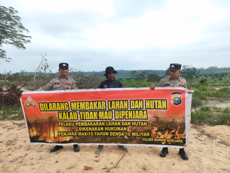 Polsek Bandar Sei Kijang Kembali Laksanakan Patroli Karhutla,Mensosialisasikan tentang pentingnya menjaga Lahan dan Bahaya Kebakaran 