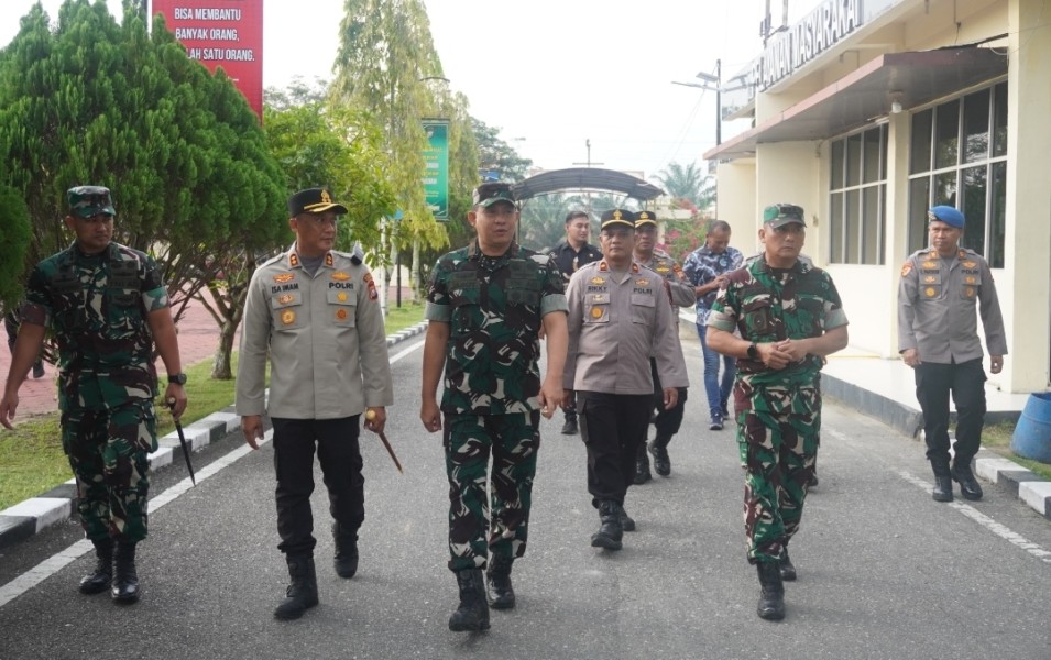 Perkuat Sinergi TNI-Polri, Danrem 031/WB Kunjungi Polres Rokan Hilir