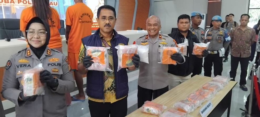Subdit II Ditresnarkoba Polda Riau Tangkap Pengawas Penghantaran Sabu 15 Kg