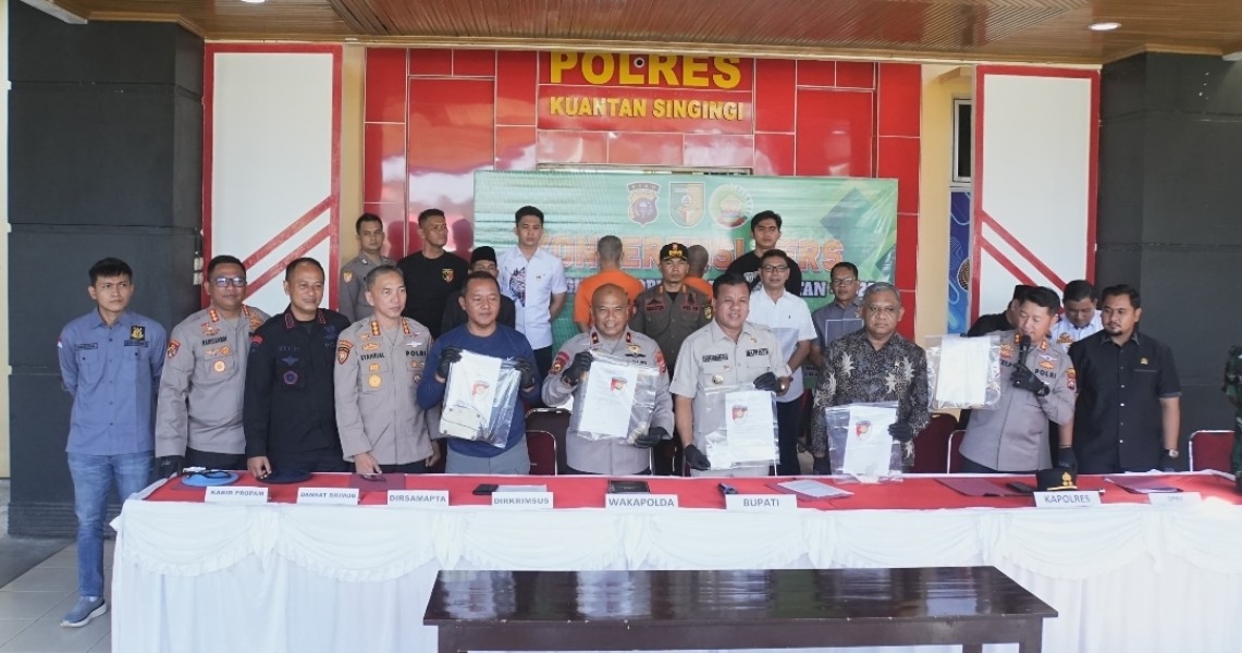 Waka Polda Riau Pimpin Konferensi Pers Operasi PETI 2025 di Polres Kuansing