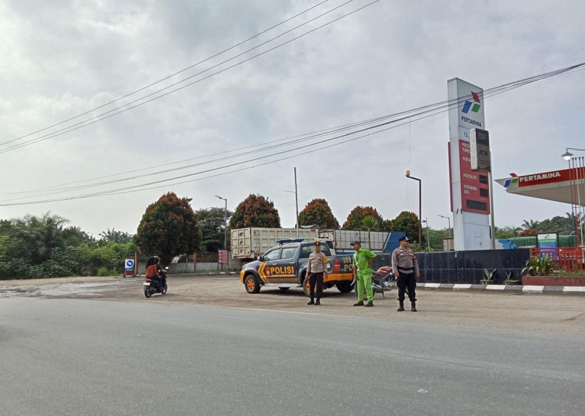 Polsek Bandar Sei Kijang Kembali Laksanakan KRYD, Mengingatkan Pelaku Usaha Untuk Selalu Siaga dan Berhati - Hati