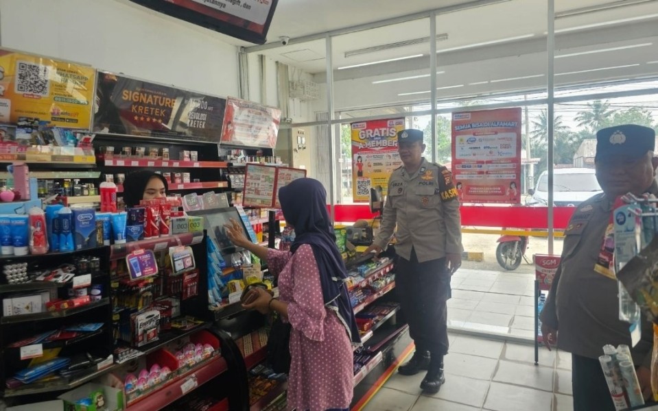 Polsek Bandar Sei Kijang Kembali  Laksanakan Patroli KRYD di Tempat Berdagang