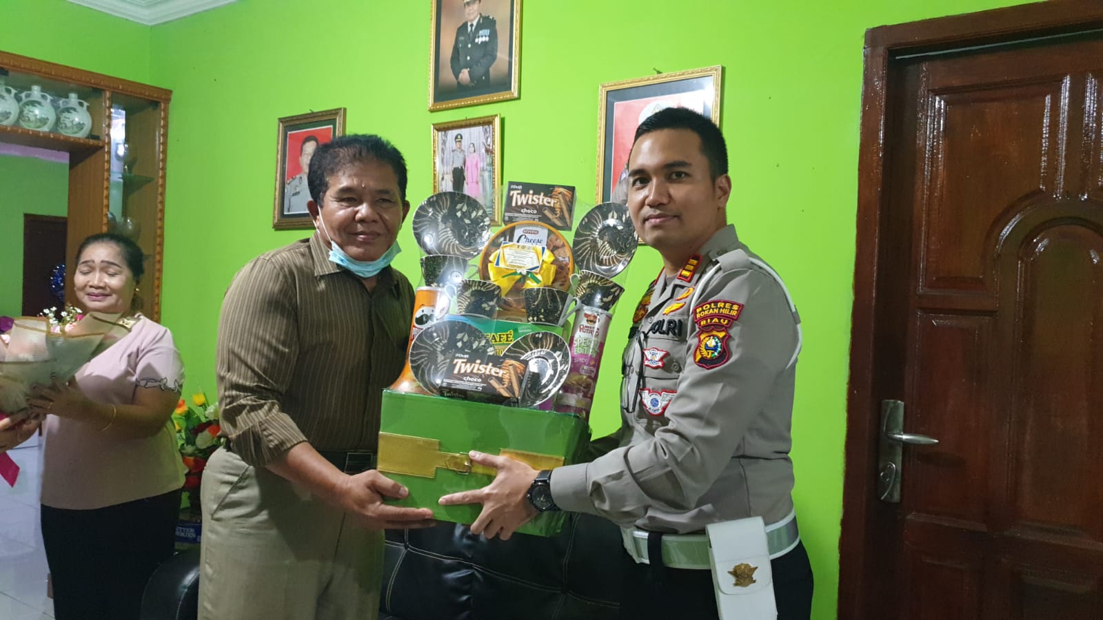 HUT Lalin Bhayangkara ke 67, Satlantas Polres Rohil Anjangsana Purnawirawan Polri