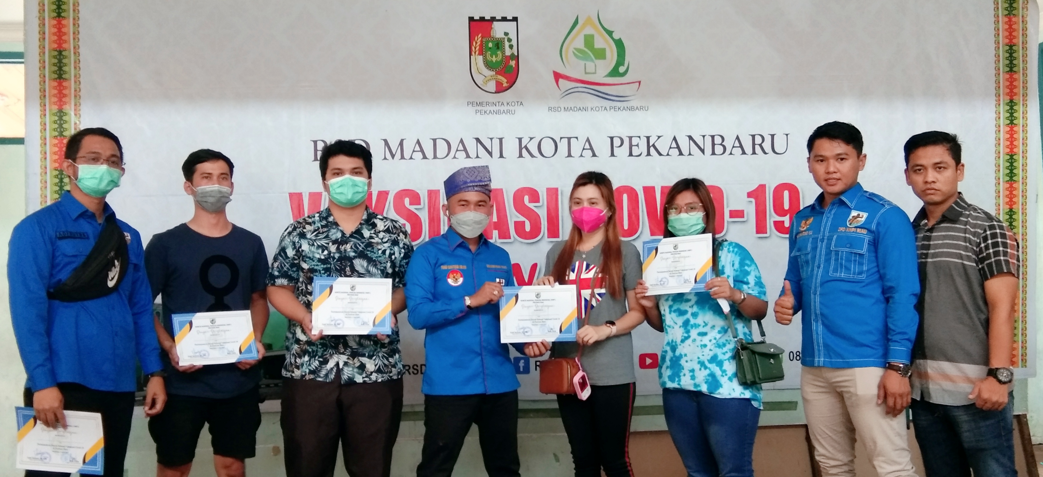 Pertama di Indonesia, KNPI Riau Fuad Santoso dan KNPI Pekanbaru Adakan Vaksinasi