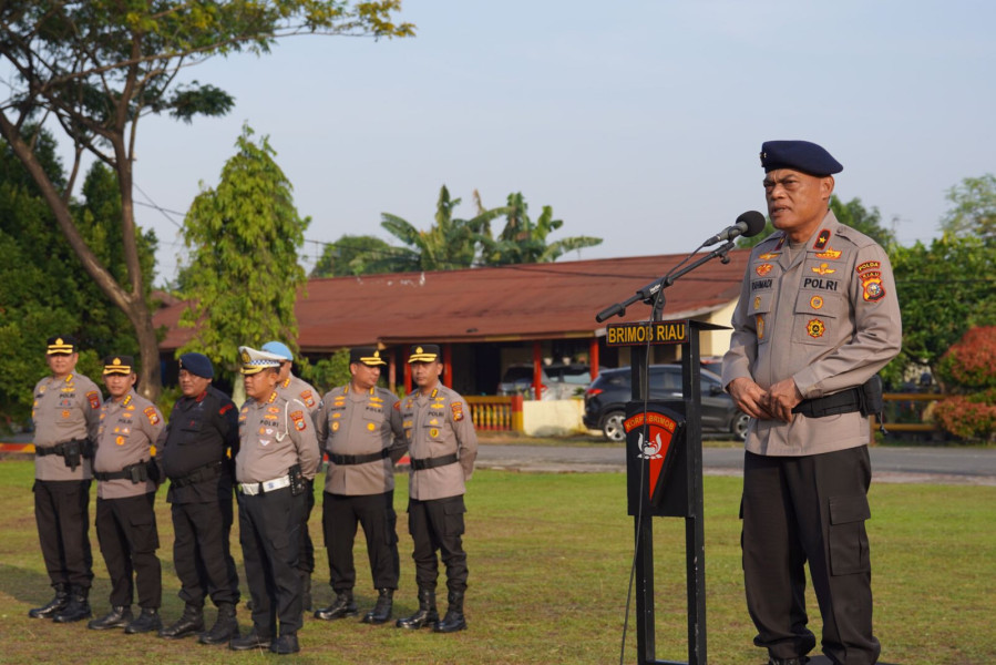 Brigjen Pol K Rahmadi Pimpin Apel Perpisahan di Mako Brimob Polda Riau