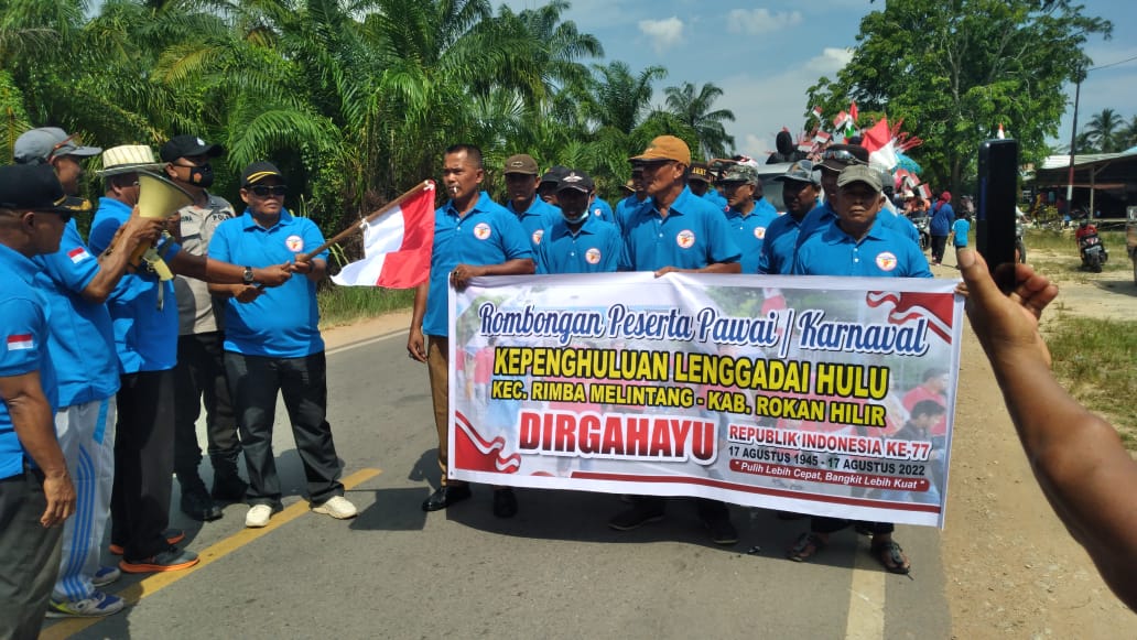Semangat Kemerdekaan Masyarakat Lenggadai Hulu Kembali Berkobar Melalui Karnaval HUT RI 1945 Ke-77
