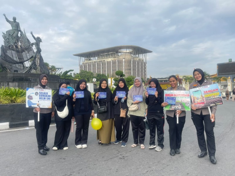 Polantas Sapa Warga di Car Free Day, Ditlantas Polda Riau Gaungkan Budaya Tertib Berlalu Lintas