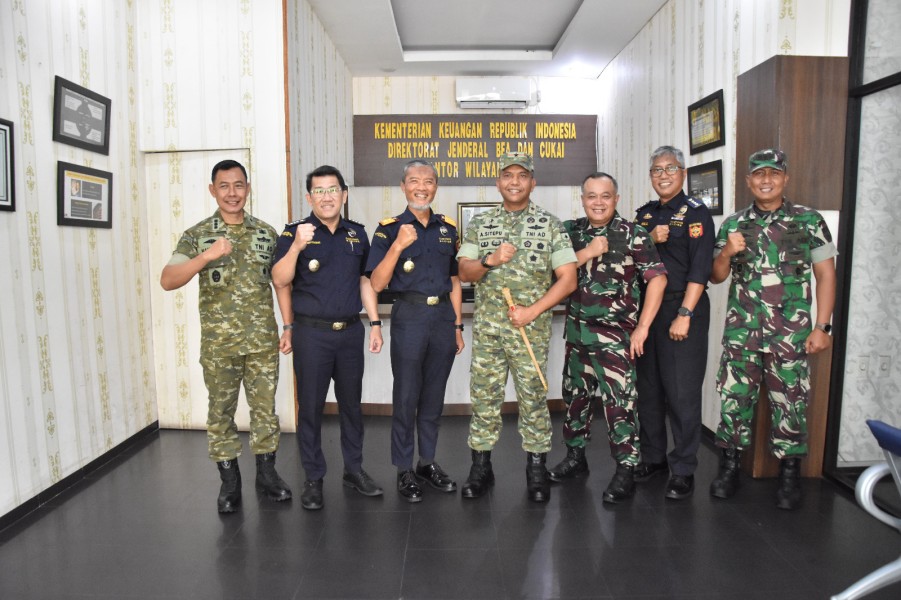 Melalui Silaturahmi ke Kanwil DJBC Riau, Danrem 031/Wira Bima Perkuat Hubungan dan Kolaborasi Antarinstansi