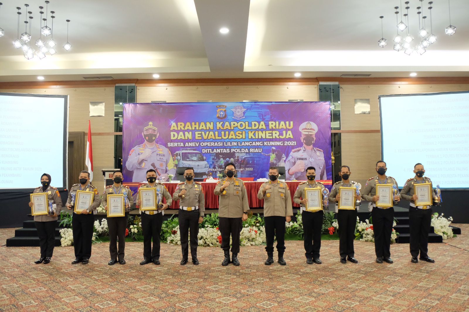 Buka Kegiatan Evaluasi Kinerja Jajaran Lalulintas, Kapolda Riau Tekankan Pelayanan Terbaik Masyarakat