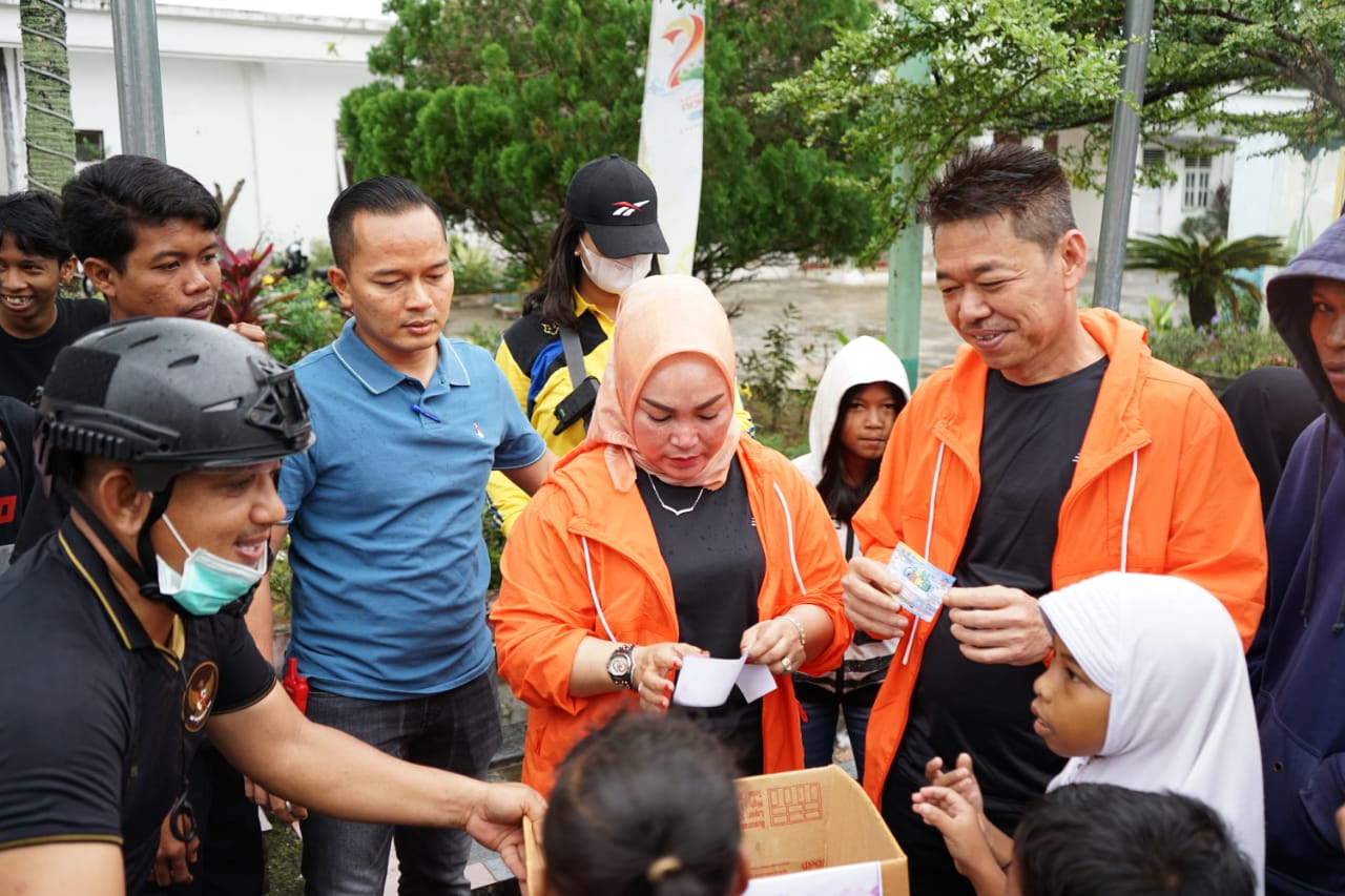 Dilepas Bupati, Ratusan Peserta Ikuti Fun Bike Meriahkan HUT Rohil ke-23