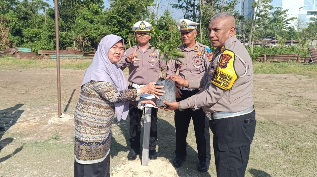 Polantas Riau Sasar Sekolah, Edukasi Tertib Lalu Lintas dan Peduli Lingkungan