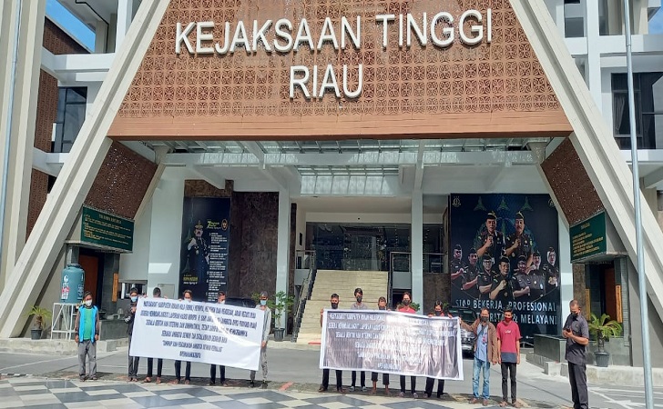 Warga Rohul Minta Kejati Proses Anggota DPRD Riau Sari Antoni
