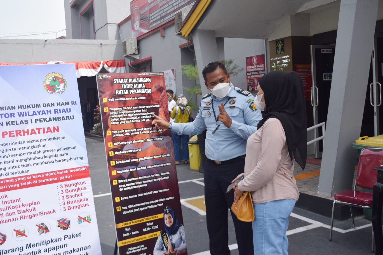 Pecah.. Tangis Haru Keluarga Dan Warga Binaan Rutan Pekanbaru Kanwil Kemenkuham Riau, Setelah Dua Tahun Tidak Bertemu