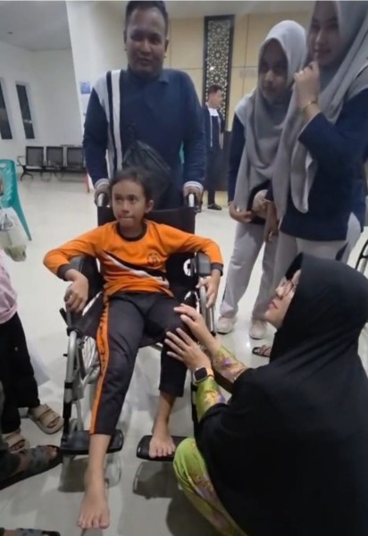 Perhatian Penuh Bupati Siak untuk Anak-anak Korban Runtuhnya Tangsi Belanda