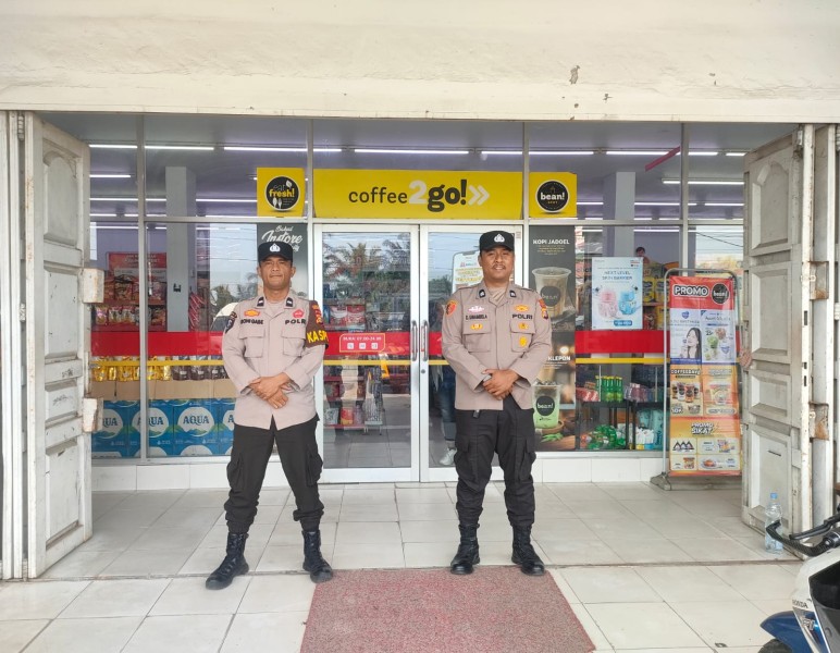 Bhabinkamtibmas Kelurahan Sekijang Laksanakan Sambang dan Patroli untuk Meningkatkan Keamanan