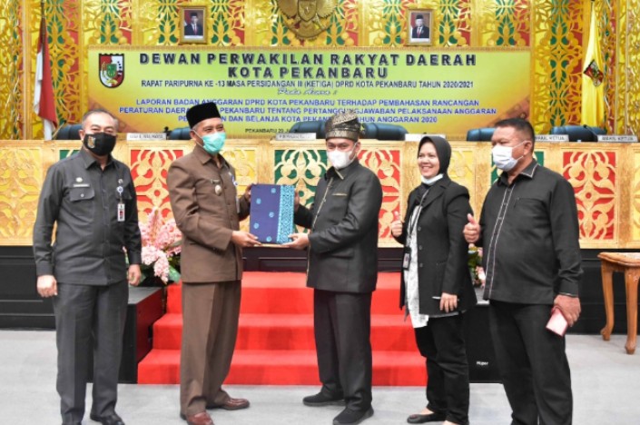 DPRD Pekanbaru Paripurna Pengesahan Perda Pertanggungjawaban APBD Pekanbaru 2020