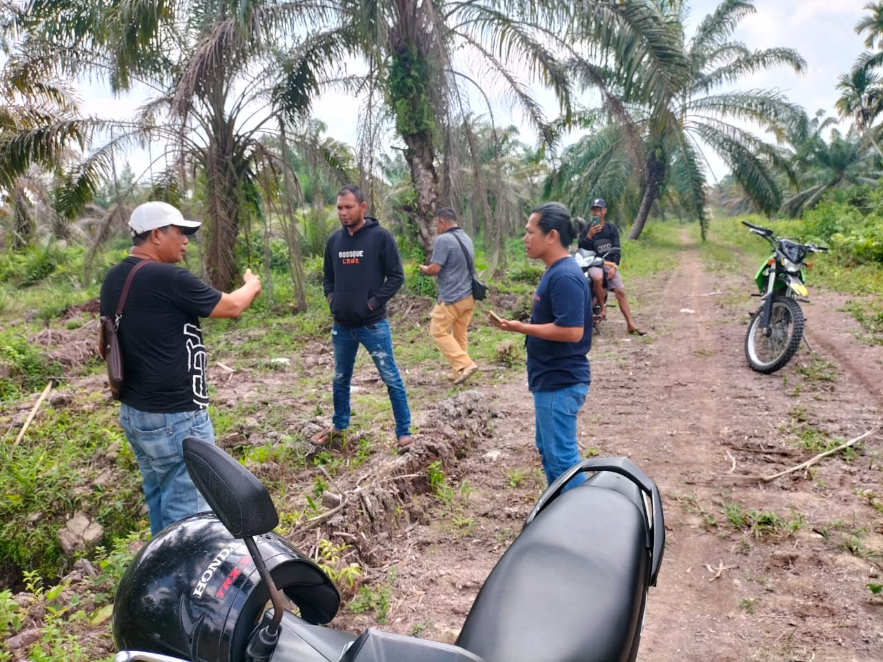 Nama H.T.Rusli Ahmad dicemarkan, beberapa warga di sekitar lahan angkat bicara