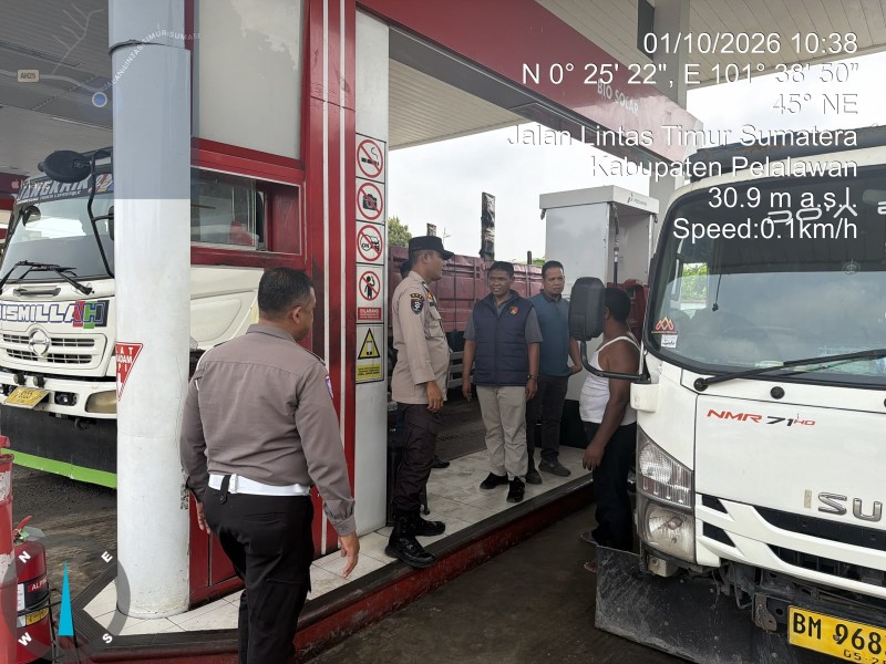 Polsek Bandar Sei Kijang Cek Penyaluran BBM Subsidi di SPBU 13.283.615, Antisipasi Praktik Ilegal