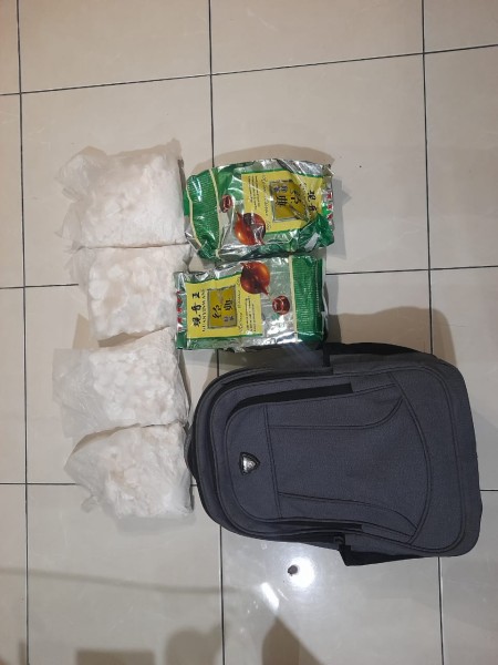 Bawa Heroin 1,8 Kg, Polda Riau Tangkap Pemuda Siak di Parkiran Hotel Mewah Jalan Sudirman Pekanbaru