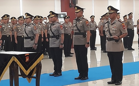 Arman Achdiat Pimpin Sertijab, Dua Jabatan Strategis di Polda Riau