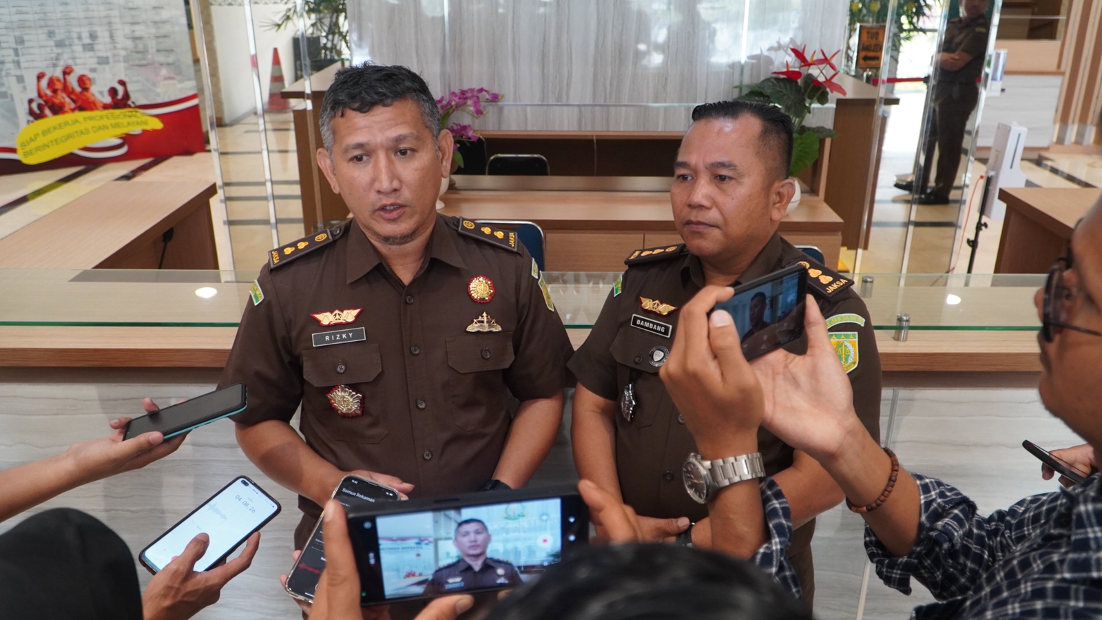 Kejati Riau Sampaikan Perkembangan Penanganan Perkara Korupsi Pembangunan SKTT Di Kota Pekanbaru