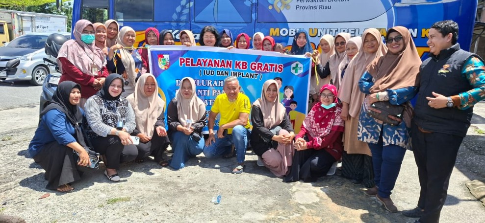 Semangat Kemerdekaan HUT RI Ke-80, Hendrizal Bersama Disdalduk Sukseskan Program Pemerintah Keluarga Berencana