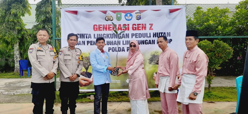 Dir Binmas Polda Riau : Polri Tidak Hanya Sebagai Penegak Hukum Semata, Namun Polri Hadir dalam Peradaban Menjaga Alam