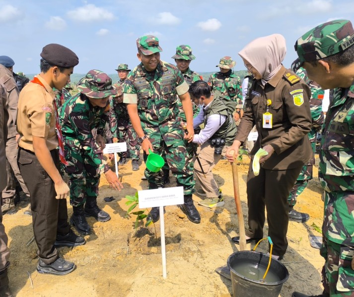 Reforestasi 2.574 Ha TNTN Resmi Dimulai, Danrem 031/WB Brigjen TNI Dr. Agustatius Sitepu, S.Sos.,M.Si.,M.Han Tegaskan Komitmen Pulihkan TNTN