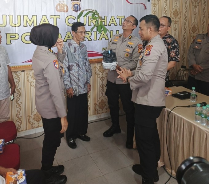 Polresta Pekanbaru Bersama Polda Riau Gelar Jumat Curhat