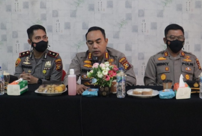 Kapolresta Pekanbaru Beserta PJU Kunjungi Kegiatan Gerai Vaksin Polsek Tampan