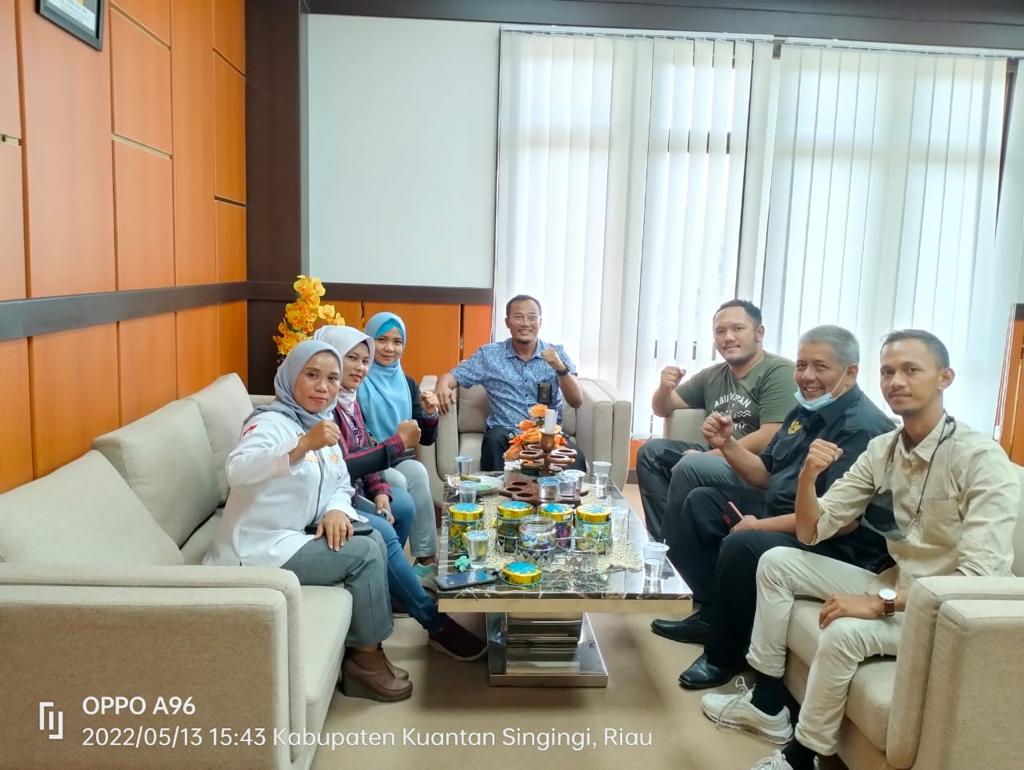 Ketua Pengadilan Negeri Kuansing Sambut Hangat Kunjungan Tim Media Nasional PUBLIKTERKINI.COM