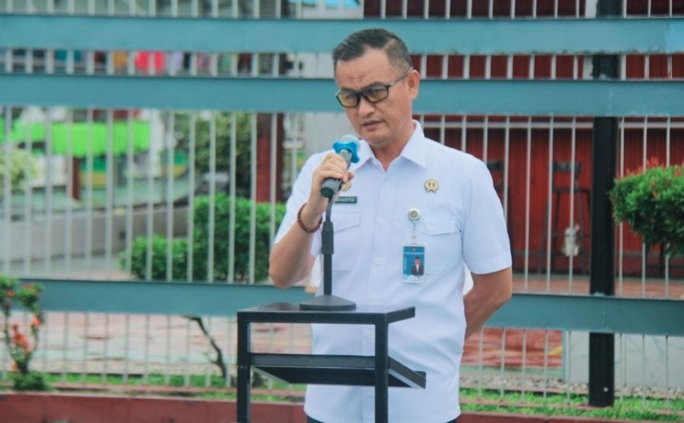 Pimpin Apel Pagi, Kalapas Pekanbaru Apresiasi Panitia Natal Bersama dan Ingatkan Kewaspadaan Jelang Akhir Tahun