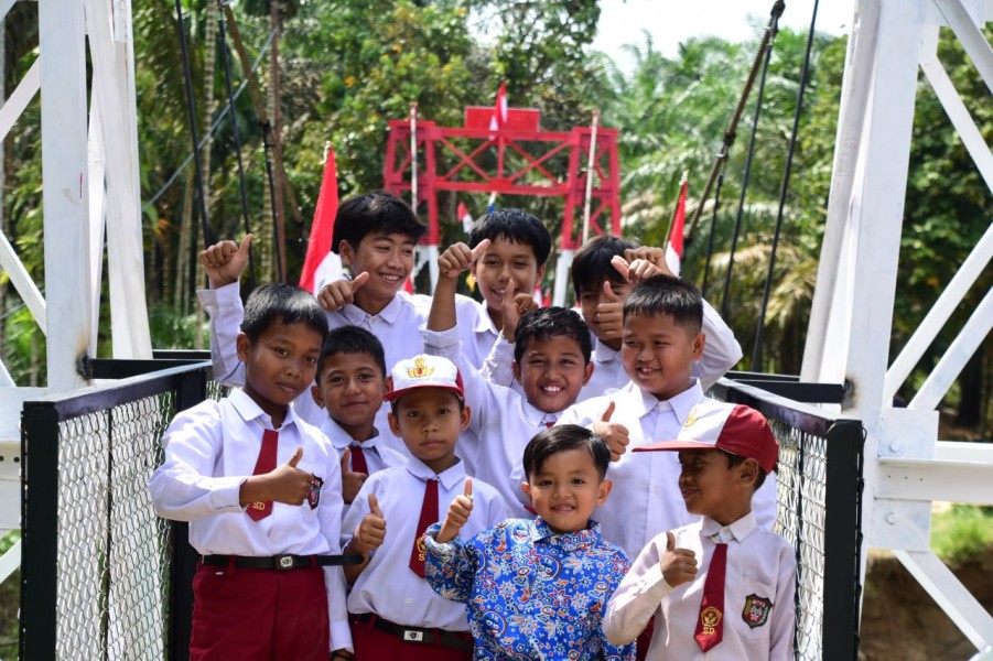 Senyum Bahagia Anak Desa Ringin–Belimbing, Dampak Hadirnya Jembatan Perintis Garuda