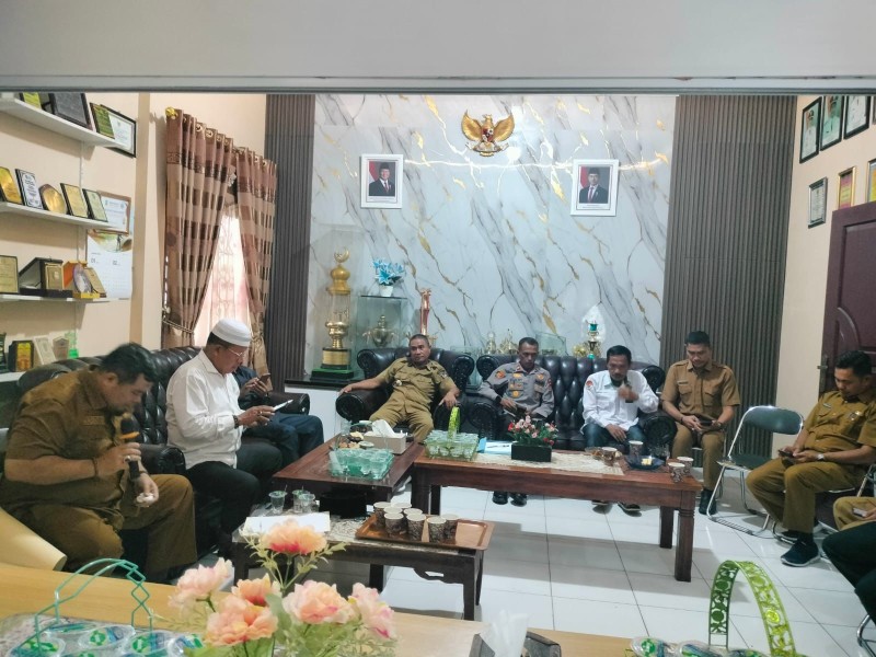 *Kapolsek Bandar Seikijang Pimpin Langsung Laksanakan Cooling System untuk Menjaga Harkamtibmas*