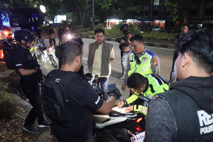 Tim Raga Polresta Pekanbaru Gencarkan Patroli Malam Cegah Gang dan Anarkisme