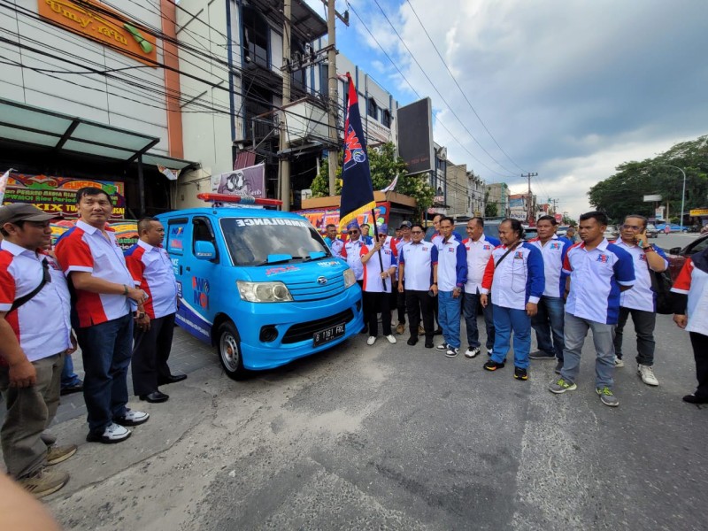 Ketua Umum DPP HM.KRH.Jusuf Rizal dan Ketua DPD PWMOI Pekanbaru Aprianto Luncurkan Ambulance Gratis Untuk Masyarakat Pekanbaru